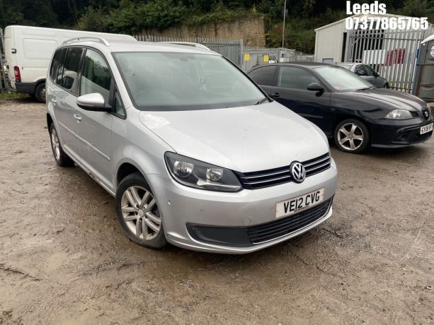 kryska-bagaznika-volkswagen-touran-i-restailing-2-art-107455-big-3