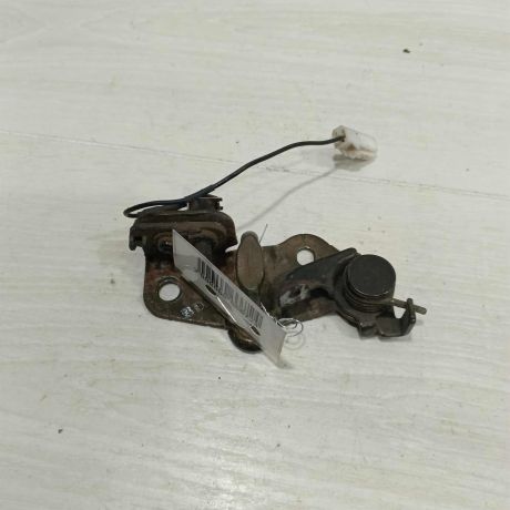 zamok-kryski-bagaznika-otvetnaia-cast-hyundai-sonata-4-ef-art-107487-big-0