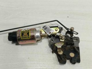 zamok-kryski-bagaznika-hyundai-sonata-4-ef-art-107492