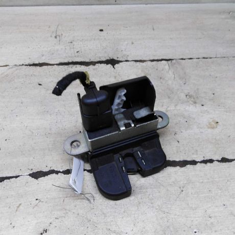 zamok-kryski-bagaznika-volkswagen-touran-i-restailing-2-art-107519-big-0