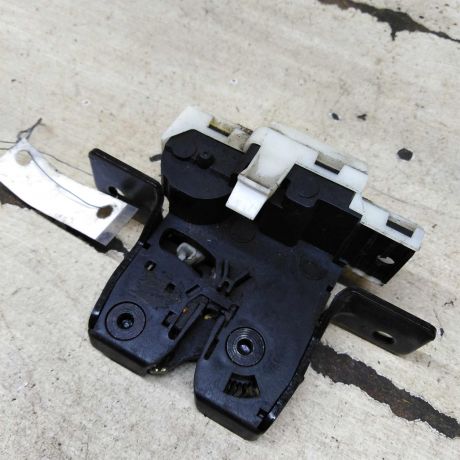 zamok-kryski-bagaznika-renault-megane-ii-art-107669-big-2