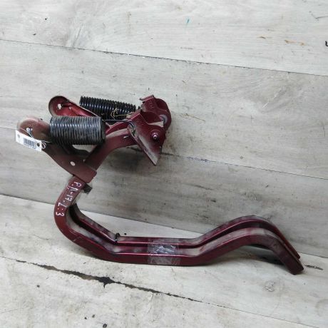 petlia-kryski-bagaznika-renault-logan-i-dve-stuki-art-108268-big-1