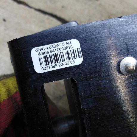 zamok-krysi-perednii-levyi-ford-focus-2-kabriolet-art-108376-big-2