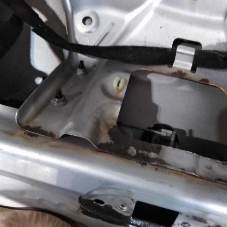 kryska-bagaznika-renault-sandero-i-art-108554-big-4