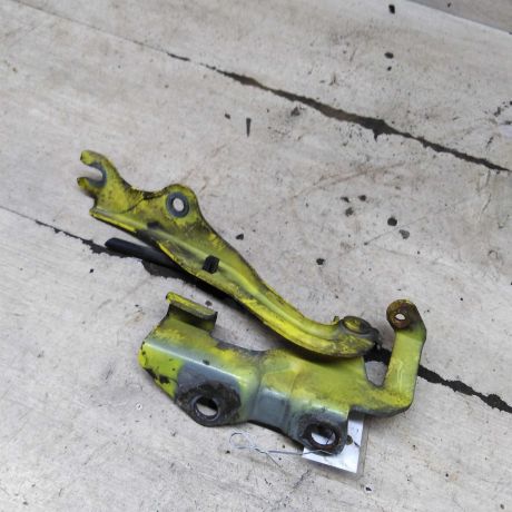 petlia-kapota-pravaia-mazda-3-bk-art-108614-big-0