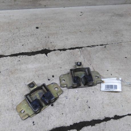 napravliaiushhie-kryski-bagaznika-volkswagen-transporter-t4-art-109503-big-0