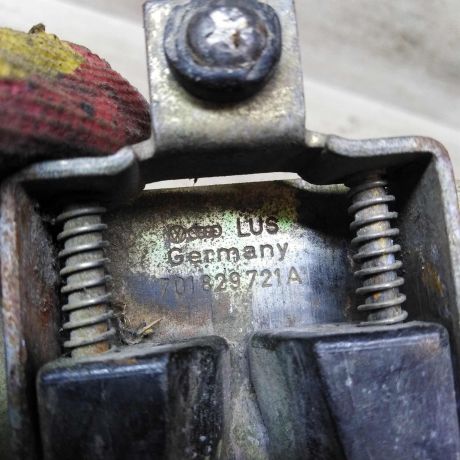 napravliaiushhie-kryski-bagaznika-volkswagen-transporter-t4-art-109503-big-3