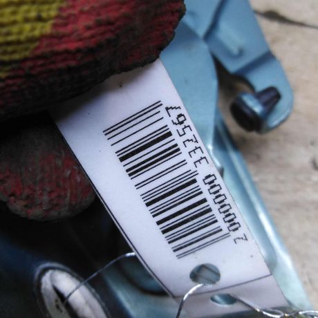 petlia-kryski-bagaznika-pravaia-sedan-volkswagen-passat-b5-art-109630-big-3