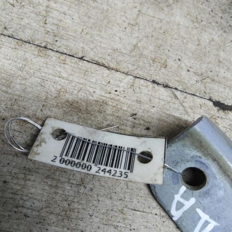 petlia-kapota-pravaia-nissan-tiida-i-defekt-art-110081-big-1