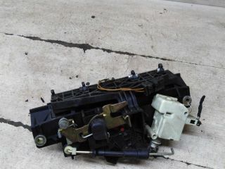 zamok-bagaznika-sedan-audi-a6-c5-knopka-art-110160