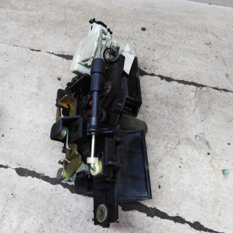 zamok-bagaznika-sedan-audi-a6-c5-knopka-art-110160-big-3