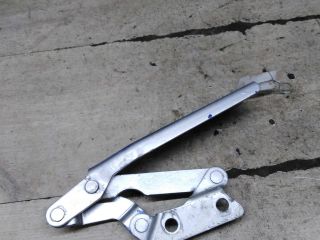 petlia-kapota-pravaia-mercedes-benz-a-klass-i-w168-restailing-art-110607