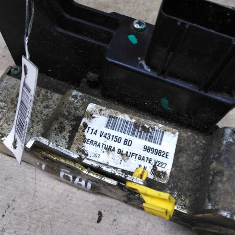 zamok-bagaznika-ford-tourneo-connect-i-ford-transit-connect-i-do-rest-art-110825-big-2