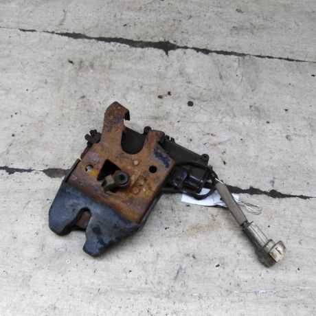 zamok-kryski-bagaznika-geely-emgrand-ec7-art-110944-big-0