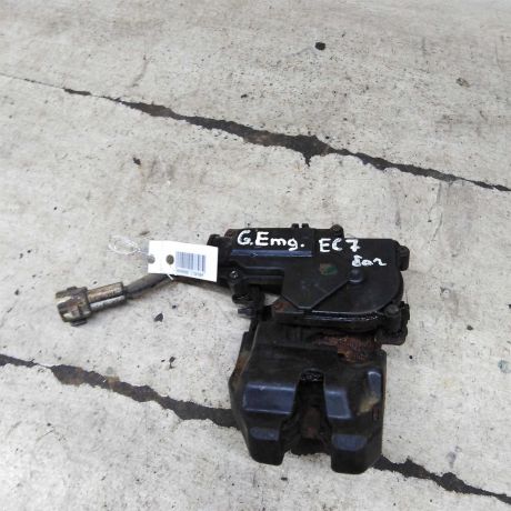 zamok-kryski-bagaznika-geely-emgrand-ec7-art-110944-big-1