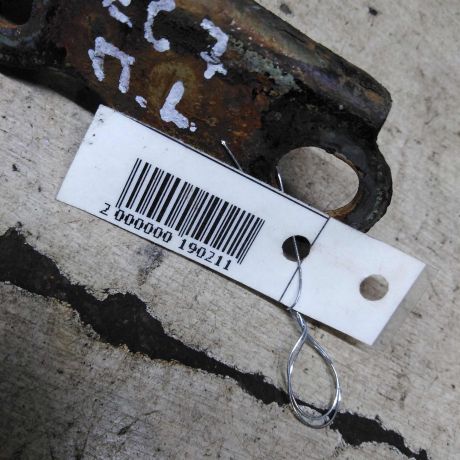 petlia-kapota-levaia-geely-emgrand-ec7-art-110993-big-1