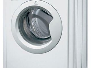 stiralnaia-masina-indesit-iwub-4085-cis-belaia