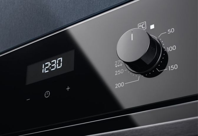 vstraivaemyi-electrolux-eoe5c71z-big-4