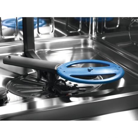 vstraivaemye-electrolux-eeg48300l-big-3