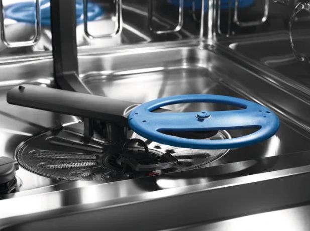 vstraivaemye-electrolux-ees48200l-big-4