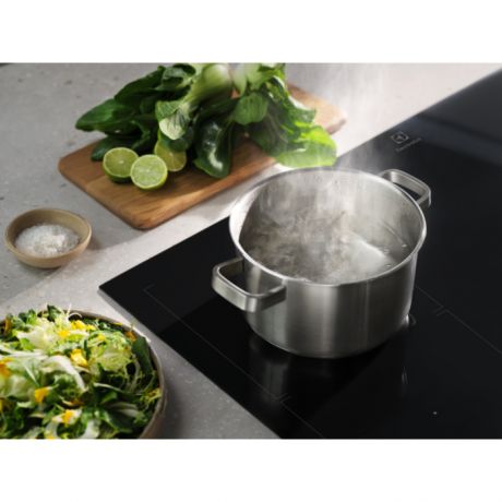 vstraivaemye-electrolux-lil61434c-big-1