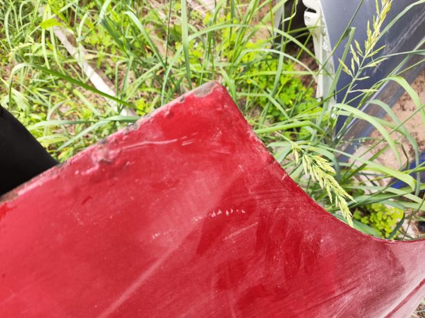 dver-zadniaia-pravaia-ford-focus-i-krasnogo-cveta-sedan-xetcbek-art-14668-big-4