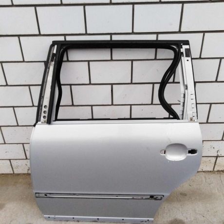 dver-zadniaia-volkswagen-passat-b5-art-19384-big-0