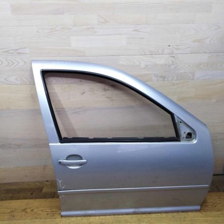 dver-peredniaia-pravaia-volkswagen-bora-art-23043-big-0