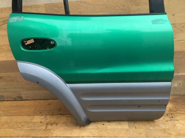 dver-zadniaia-pravaia-toyota-rav4-art-24582-big-3