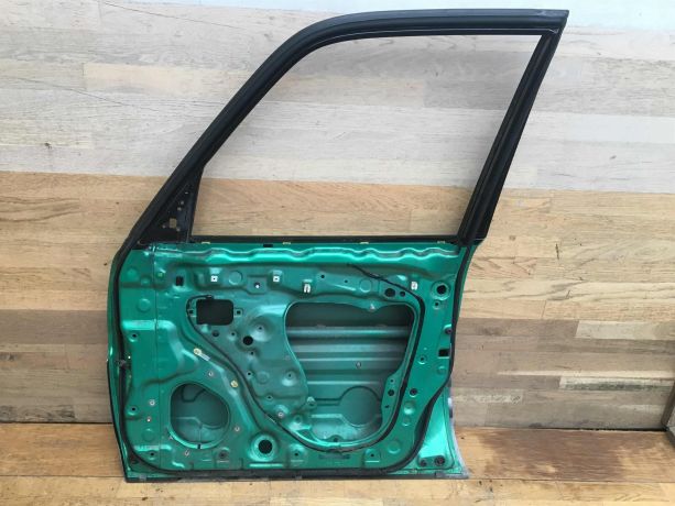 dver-peredniaia-pravaia-toyota-rav4-art-24585-big-1