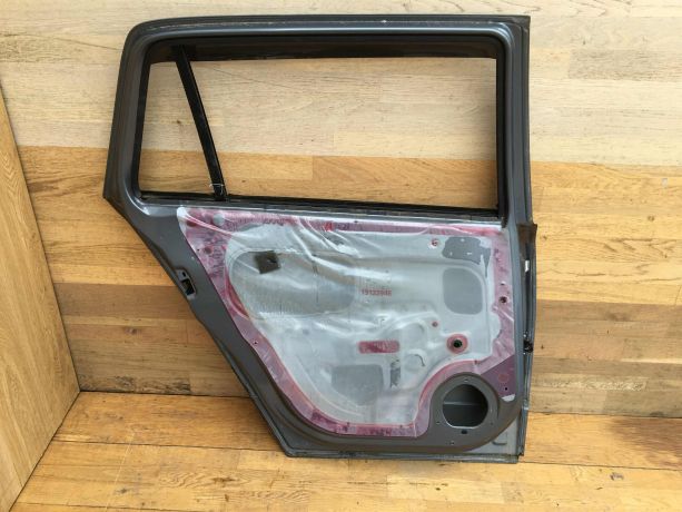 dver-zadniaia-levaia-opel-astra-h-universal-family-art-26333-big-1