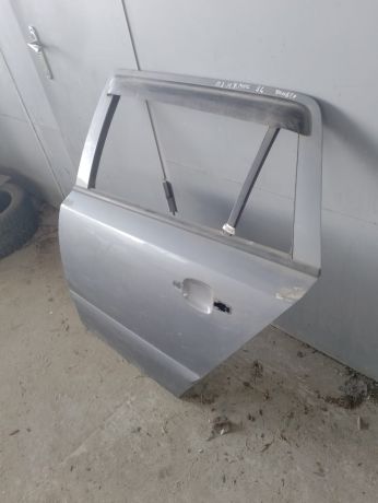 dver-zadniaia-levaia-opel-astra-h-universal-family-art-26333-big-0