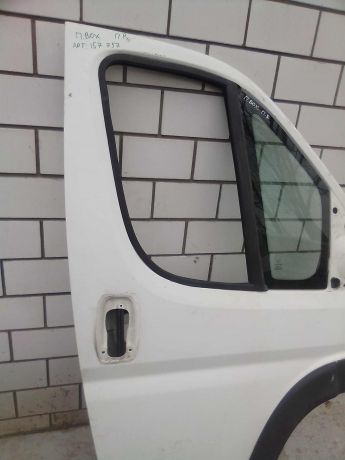 dver-peredniaia-pravaia-peugeot-boxer-art-26500-big-2