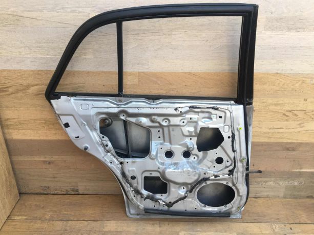 dver-zadniaia-levaia-mazda-626-xetcbek-art-27632-big-3