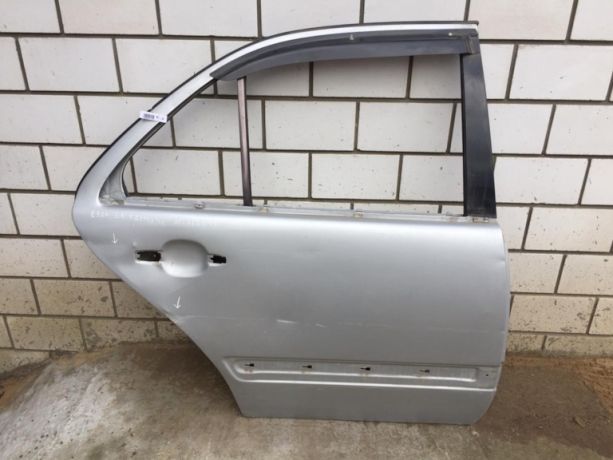 dver-zadniaia-pravaia-mercedes-w210-defekt-art-29359-big-0