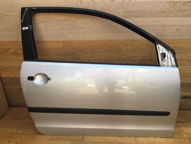 dver-pravaia-kupe-volkswagen-polo-4-2003-g-art-32506-big-0
