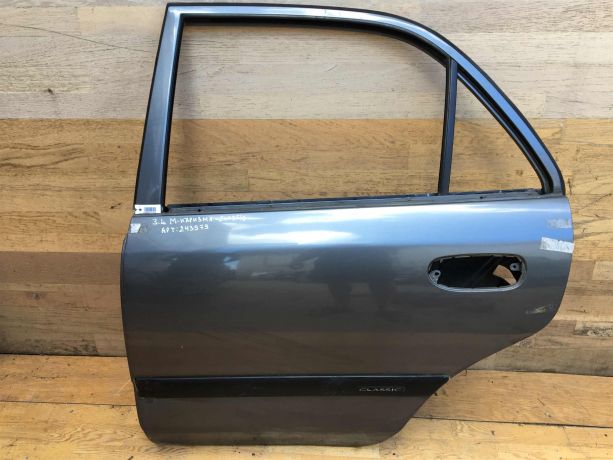 dver-zadniaia-levaia-mitsubishi-carisma-rest-art-33135-big-0