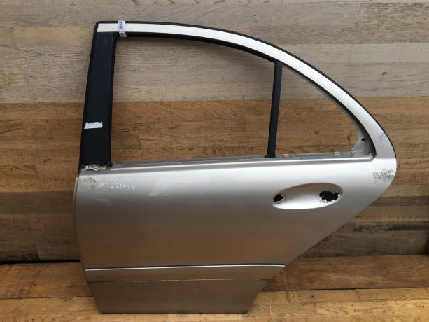 dver-zadniaia-levaia-mercedes-w203-do-rest-art-33409-big-0