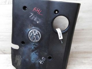 kryska-dvigatelia-dekorativnaia-16-ahl-volkswagen-passat-b5-art-33737