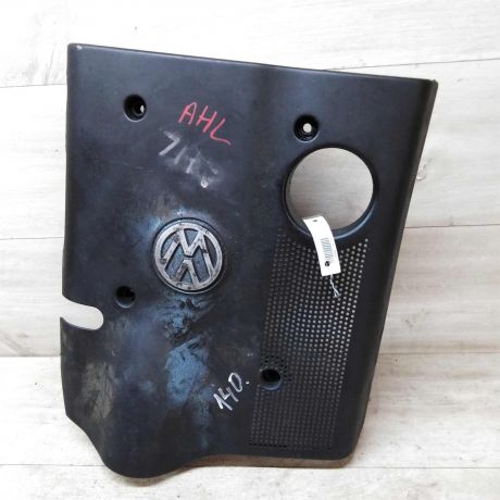 kryska-dvigatelia-dekorativnaia-16-ahl-volkswagen-passat-b5-art-33737-big-0