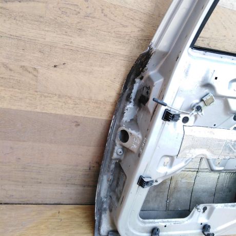 dver-zadniaia-pravaia-skoda-octavia-tour-defekt-art-34711-big-2