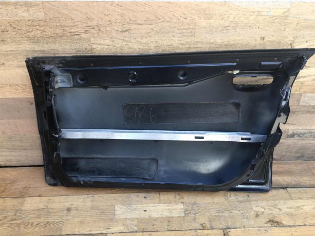 dver-peredniaia-pravaia-audi-a4-b5-2000-gv-defekty-art-35610-big-5