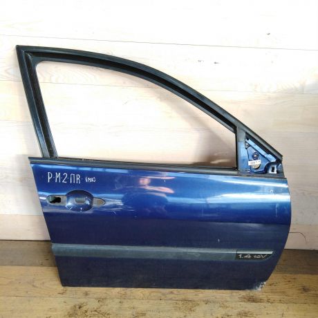 dver-peredniaia-pravaia-renault-megane-2-art-37950-big-0