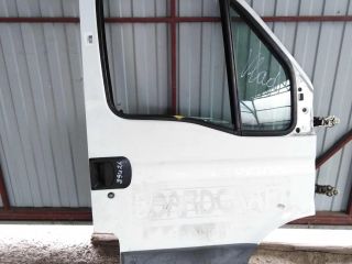 dver-pravaia-iveco-daily-v-sbore-pdm-art-37968