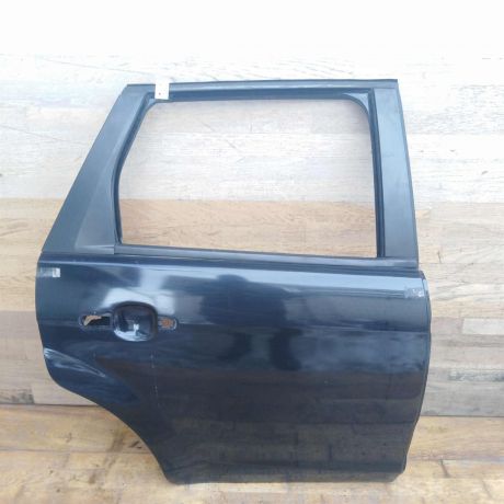 dver-zadniaia-pravaia-ford-focus-2-rest-universal-spaklevka-art-42479-big-0