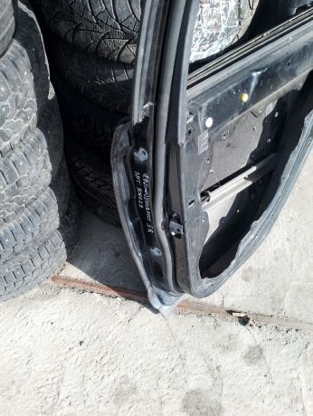 dver-zadniaia-pravaia-ford-focus-2-rest-universal-spaklevka-art-42479-big-1