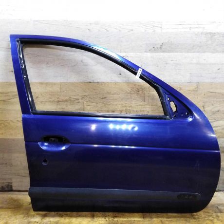 dver-peredniaia-pravaia-renault-megane-1-do-rest-art-43372-big-0