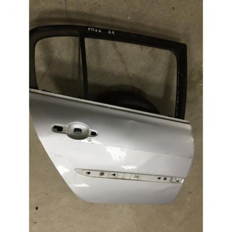 dver-zadniaia-pravaia-sedan-renault-megane-2-art-45195-big-0