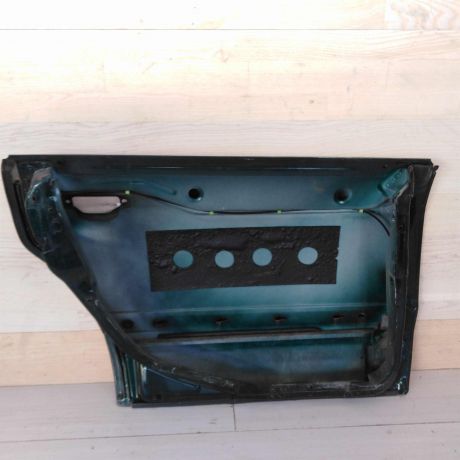 dver-zadniaia-levaia-audi-a8-d2-art-46634-big-5