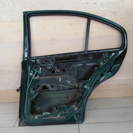 dver-zadniaia-pravaia-skoda-octavia-tour-defekt-art-47061-big-6